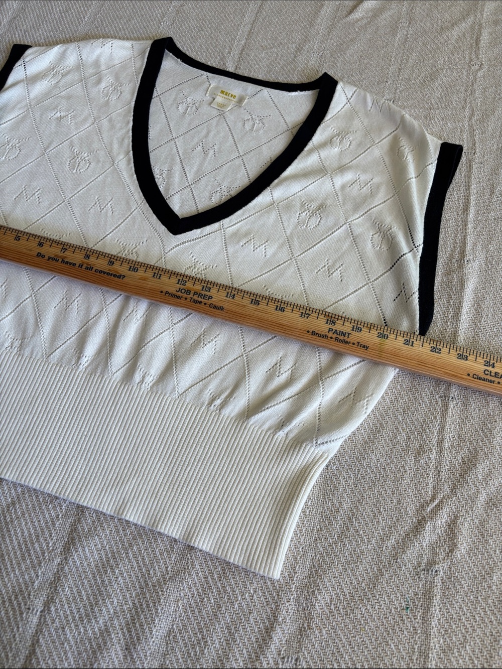 MAEVE Anthropologie
Women's V-neck Pullover Vest
White/Navy Blue Trim Size L - Picture 13 of 16